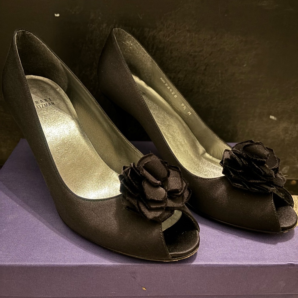 Stuart Weitzman black peep toe heel